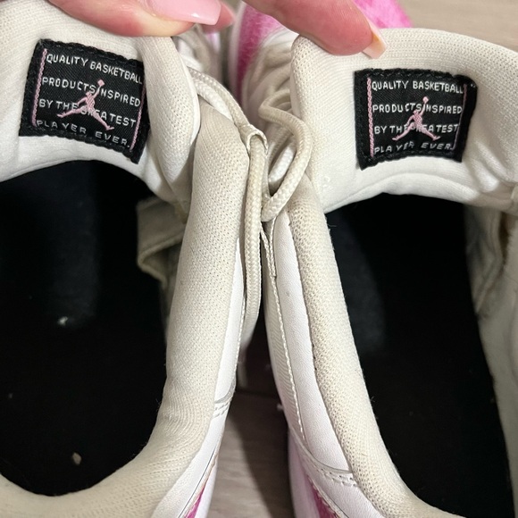 Jordan 11 Low Retro Pink Snakeskin 7y - Picture 10 of 11